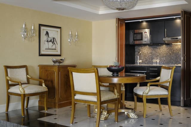 Suite, 1 King Bed, Balcony · foto 6
