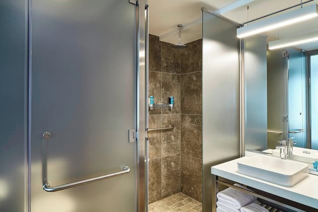 Deluxe Room, 2 Queen Beds · photo 2