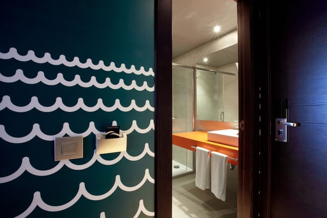 Premium Room, Balcony, Sea View · photo 8