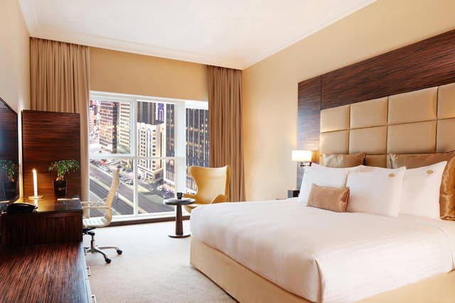 Deluxe King Room · photo 2