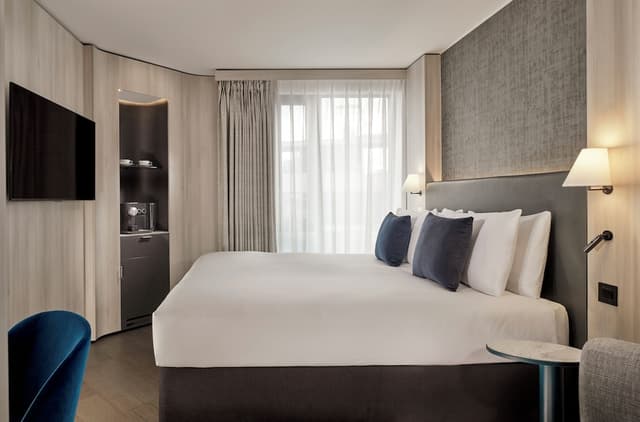 Deluxe Room, 1 Queen Bed, Corner · foto 4