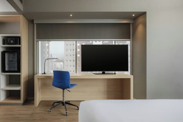 Grand Room, 1 King Bed · photo 8