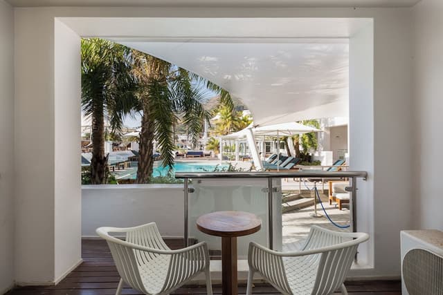 POOL CLUB ROOM · foto 2