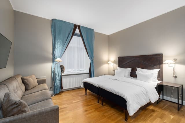 Superior Room (1 King Size Bed or 2 Single 180x200cm) · photo 8