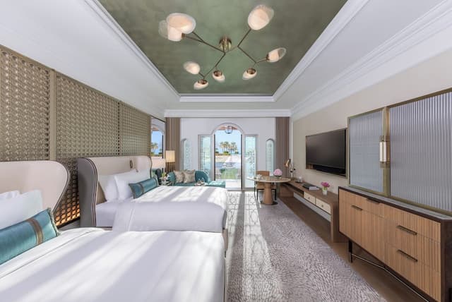Deluxe Room, 2 Twin Beds, City View · photo 3