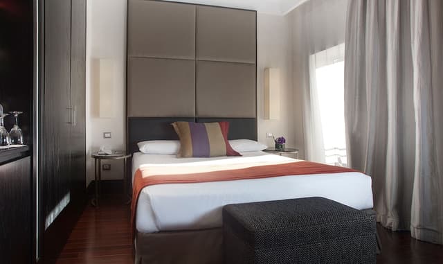 Deluxe Room, 1 Queen Bed · photo 1