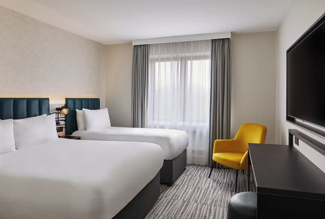 View Room King Bed and Single Bed · foto 5