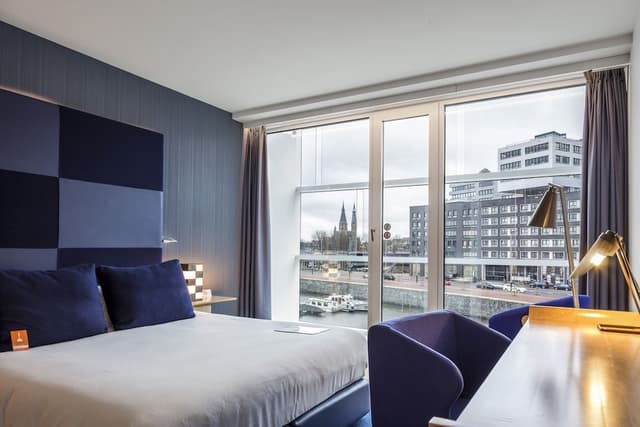 Room, 1 Queen Bed (Cosy) · photo 5