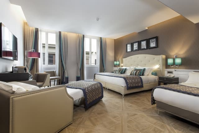 Suite, 1 Bedroom (Living Room) · photo 6