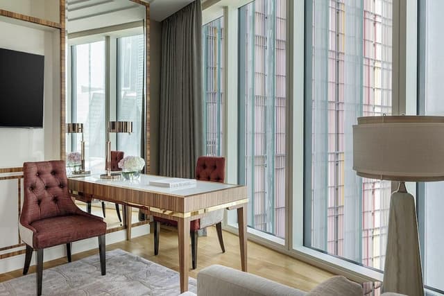 Deluxe Suite, 1 King Bed (Executive) · photo 8