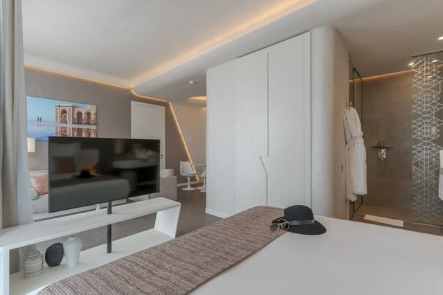 Double or Twin Room (CR7 Junior Suite Avenue) · foto 6