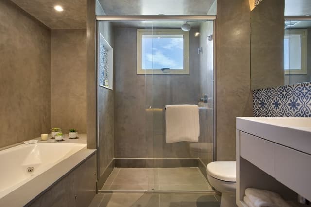 Deluxe Vista Frente com Jacuzzi - 1 Cama King · foto 2