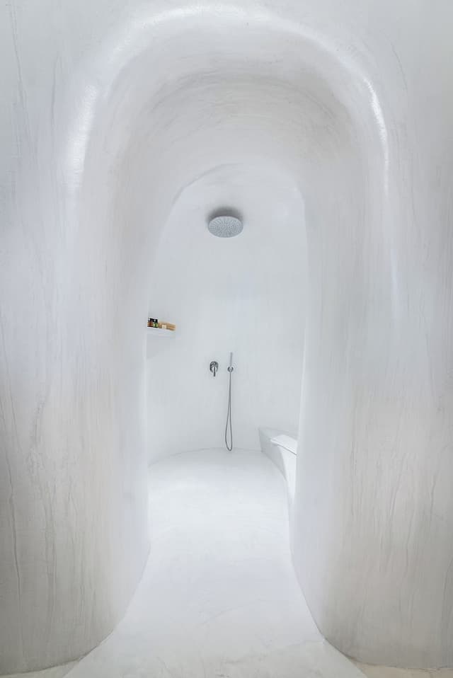 Cave Suite with outdoor heated infinity plunge pool · photo 5
