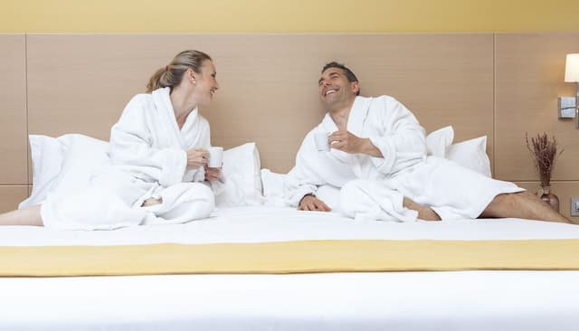 Junior Room, 1 King Bed, City View · photo 4