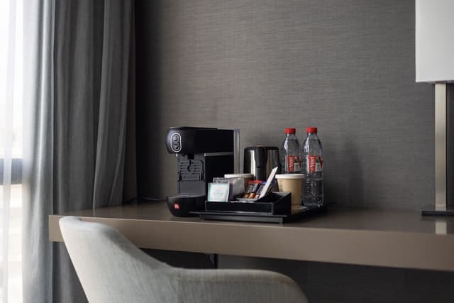 Deluxe Room, 2 Twin Beds, Sea View · photo 3