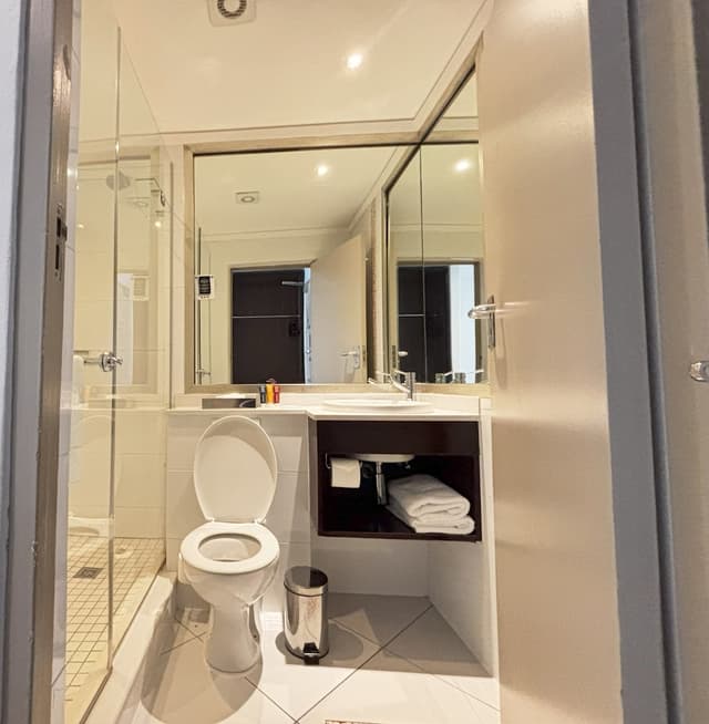 Standard Room (Queen) · photo 5