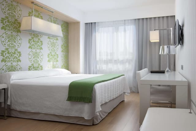 Premium Room (Extra Bed 3 Adults) · photo 4