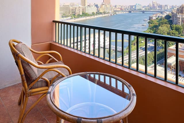 Executive Suite, 1 King Bed, Balcony · foto 2