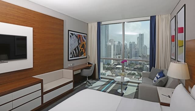 Classic Room, 2 Queen Beds, Club Lounge Access (High Floor) · photo 3