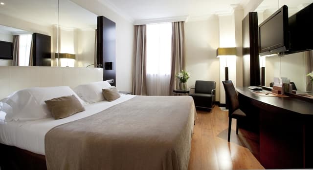Double Room · photo 1