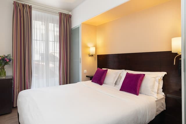 Classic Double Room, 1 Queen Bed · photo 2
