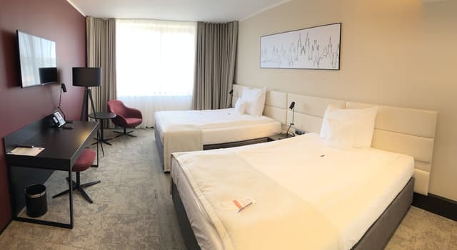 Room, Non Smoking (2 Double Beds, Efficiency) · photo 1