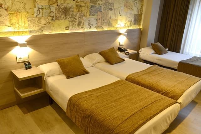 Triple Room · photo 1