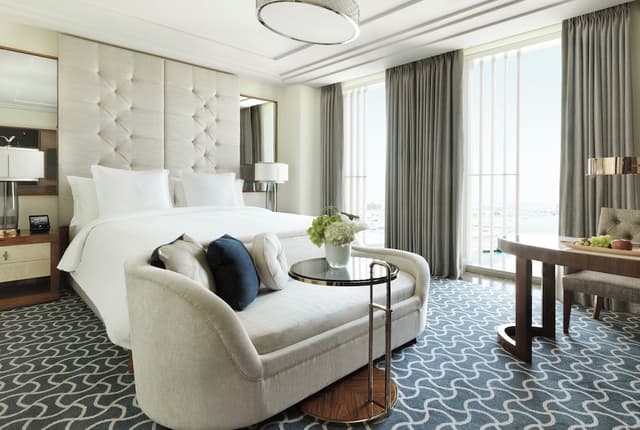 Deluxe Room, 1 King Bed (Waterfront) · photo 2