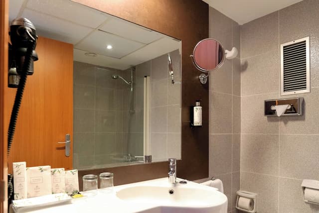 Classic Twin Room (Premium) · photo 4