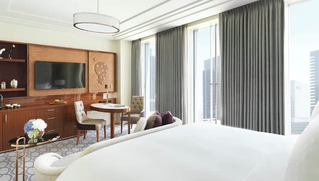 Deluxe Room, 1 King Bed · photo 2
