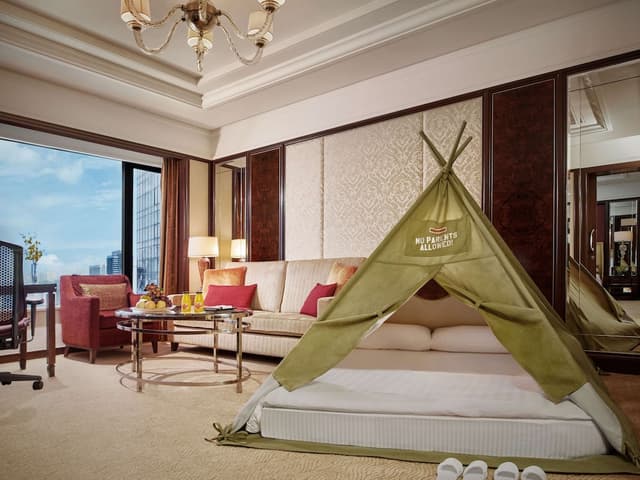 Family Suite, 1 King Bed (Premier) · photo 2