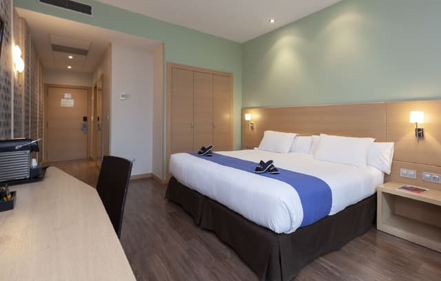 Double or Twin Room · photo 2