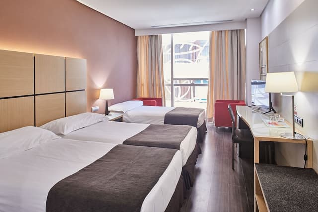 Triple Room, 3 Twin Beds · photo 1