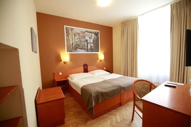 Economy Double or Twin Room · photo 1