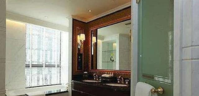 Atrium-view Queen Room · photo 6