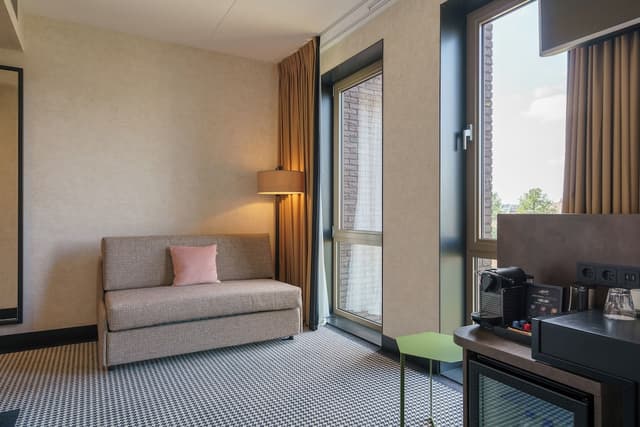 Superior Triple Room, Canal View · photo 7