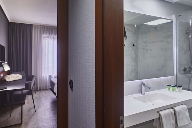 Standard Double Room Single Use · photo 3