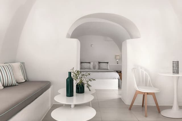 Two Bedroom Cave Suite with Hot Tub Caldera & Sea View · photo 1