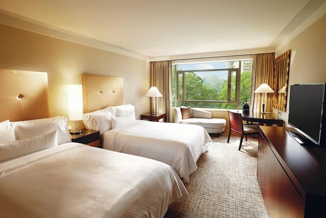 Deluxe Room, 2 Twin Beds, City View (Pool Access) · photo 1
