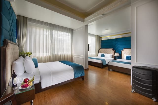 Family Suite, 1 Double and 2 Single Beds, City View · foto 1