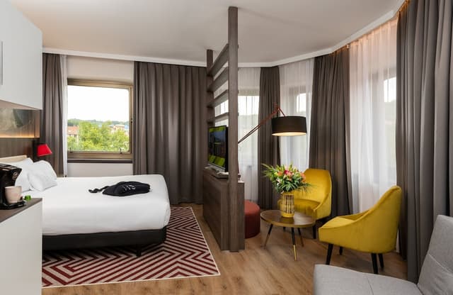 Superior Room, City View (Space Family) · photo 3