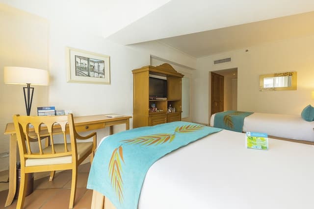 Executive Room, Multiple Beds, Partial Ocean View · foto 2
