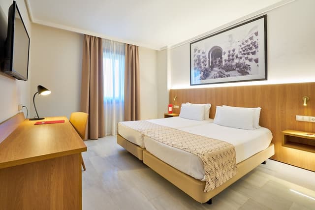 Standard Twin Room, 2 Twin Beds · photo 3