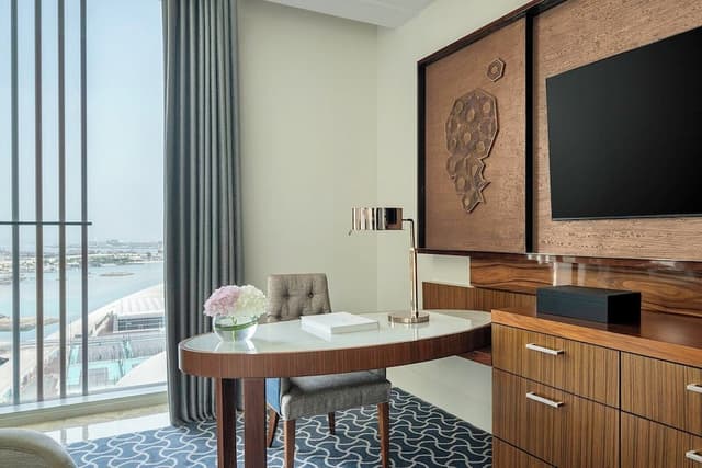 Superior Room, 1 King Bed · photo 7
