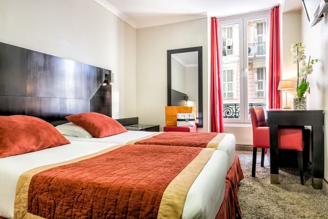 Standard Double or Twin Room · photo 4