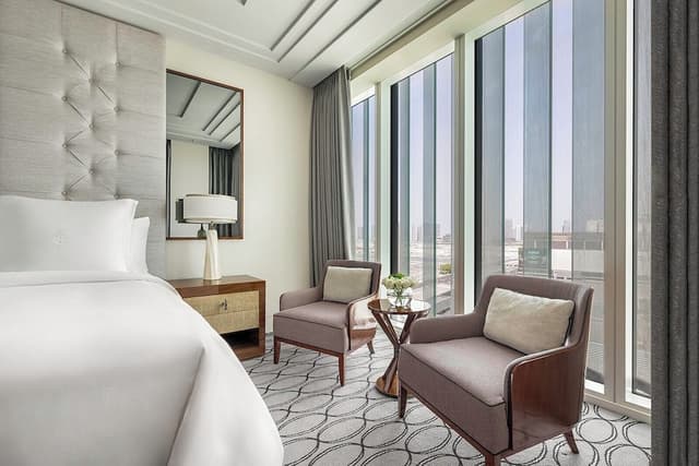 Premier Room, 1 King Bed · photo 7