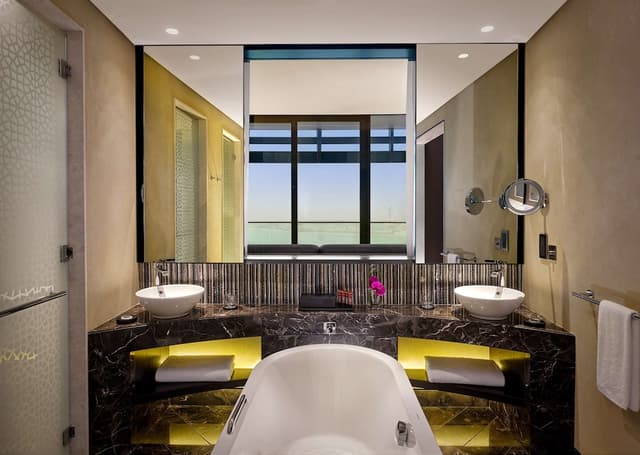 Room, 2 Twin Beds, Balcony · photo 4
