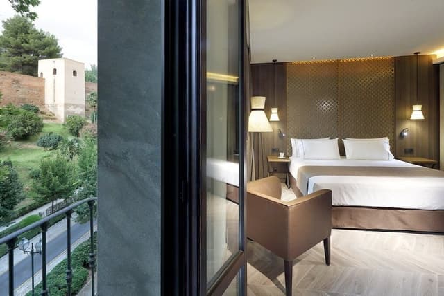 Room (Alhambra views) · photo 6