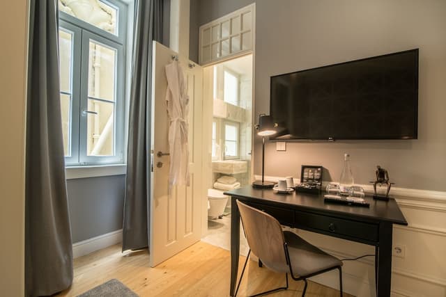 Classic Double or Twin Room · photo 5