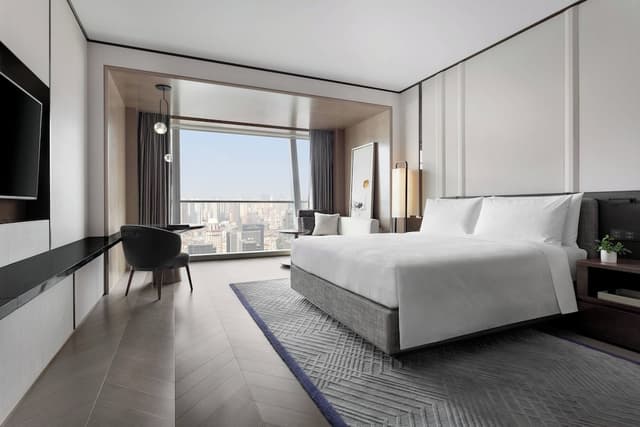 Room, 1 King Bed, River View, Corner · photo 3